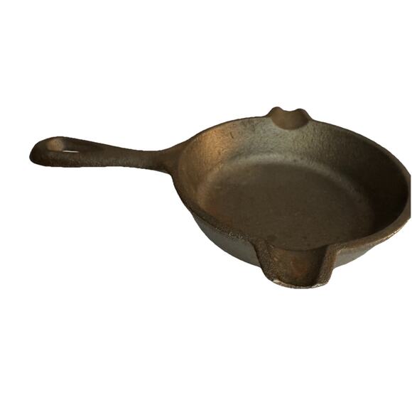 Vintage Lodge 3 1/2" Cast Iron Ashtray Trinket Tray 01AT - Picture 3 of 5